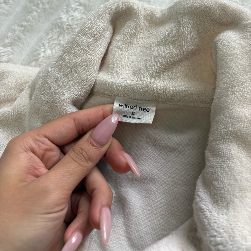 NWOT Aritzia Wilfred Free Sunny Shirt (Part of Matching Set) - Picture 5 of 6